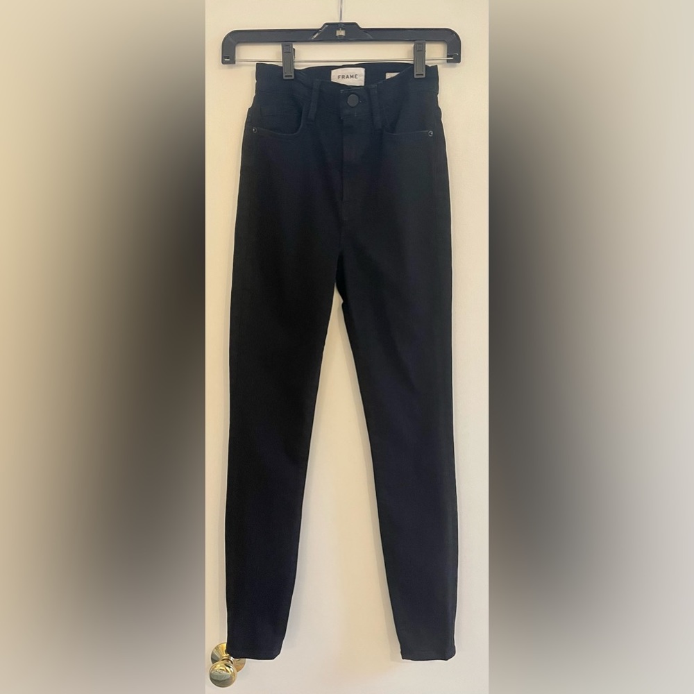 Frame skinny high rise black denim jean (sz 24)